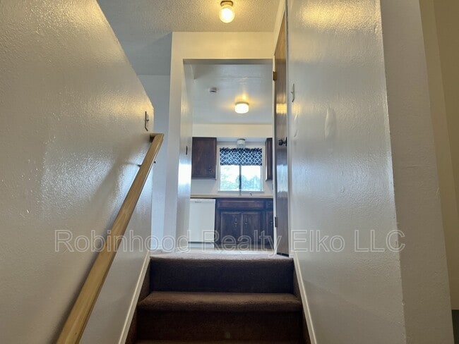 Building Photo - 397 Parkchester Dr