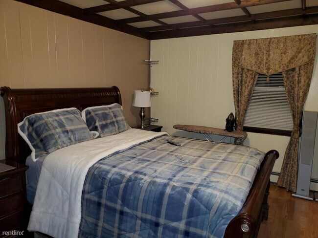 Foto del edificio - 3 br, 2 bath House - 72A Franklin Ave