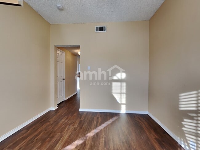 Foto del edificio - 2101 Flamingo Dr