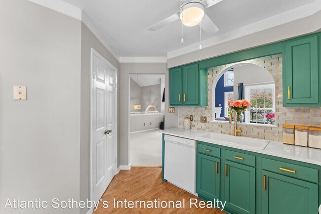 Building Photo - 2 br, 2.5 bath House - 1093 Hanson Way