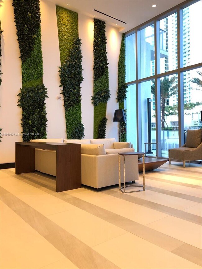 Foto del edificio - 851 NE 1st Ave