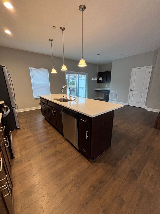 Foto del edificio - Beautiful Townhome in Cannonsburg!