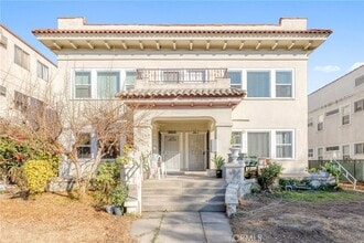 Building Photo - 550 N Kenmore Ave