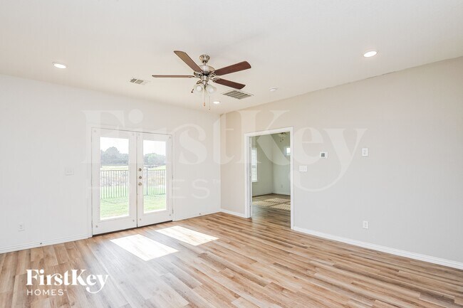 Foto del edificio - 7328 Parkside Pl Dr