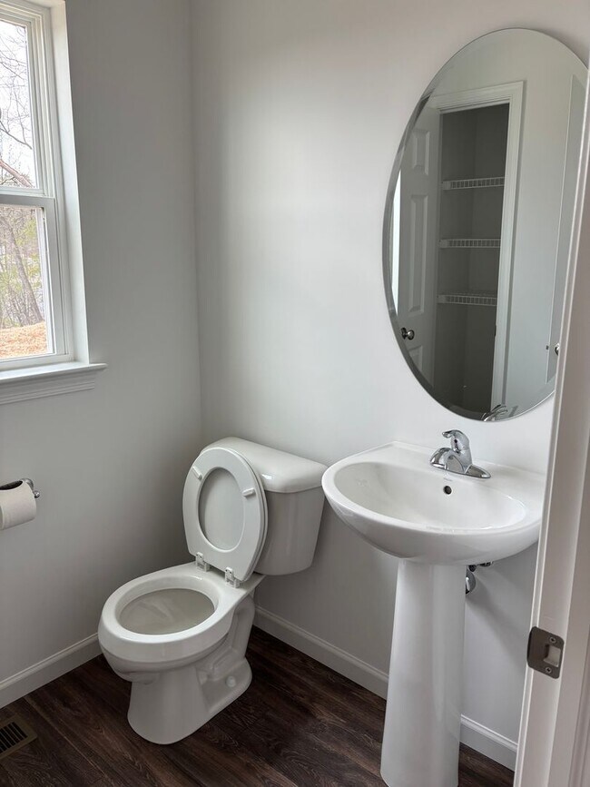 Foto del edificio - New Build! 3 Bedroom, 2.5 Bath NOW AVAILABLE!