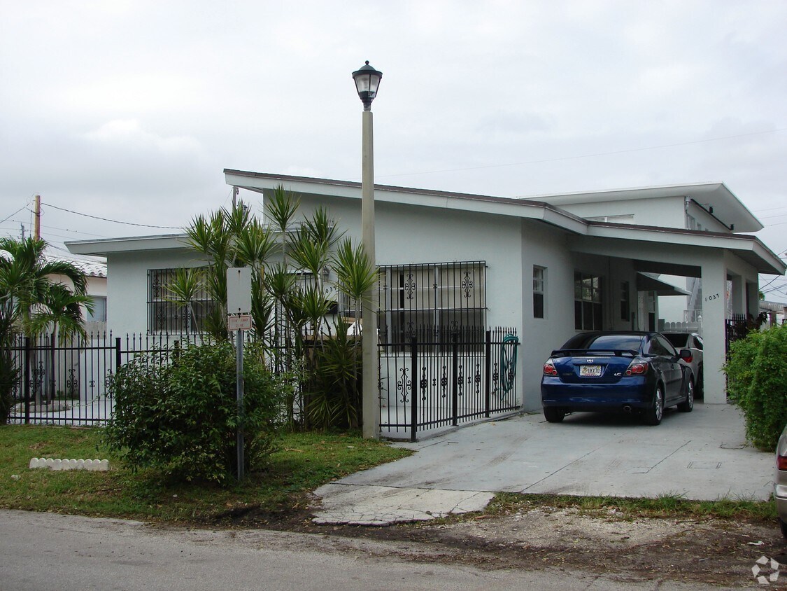 Primary Photo - 1037 79th St