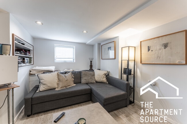 Foto del edificio - 2732 N Monticello Ave