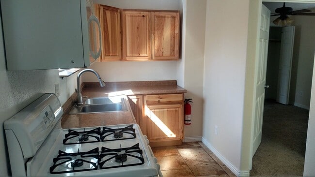 Building Photo - 1 Bedroom 1 Bathroom House For Rent