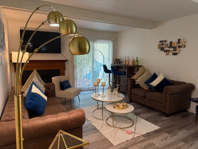 Foto del edificio - 9 Arrowwood Ln