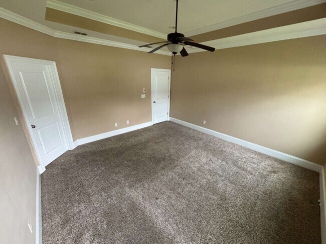 Foto del edificio - Charming 3-Bedroom Home in Southwood – Spacious Living & Oversized Backyard! Wash/Dryer on site