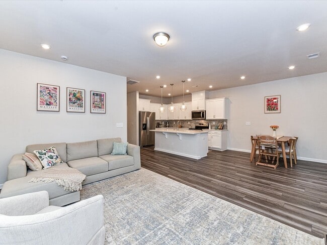 Building Photo - 5661 De Vere Dr