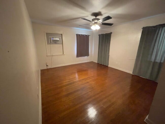 Foto del edificio - Heights 4237
