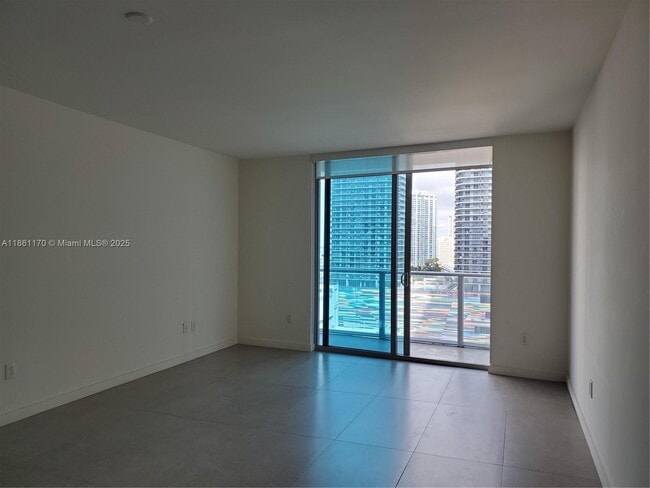 Building Photo - 1100S S Miami Ave