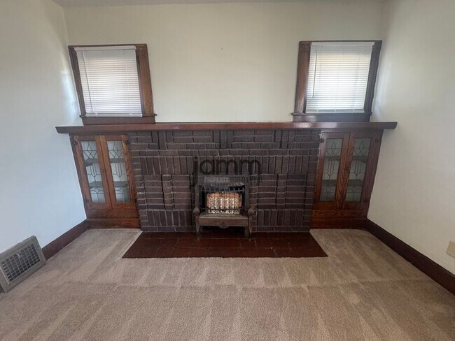 Foto del edificio - 4347 W 49th St
