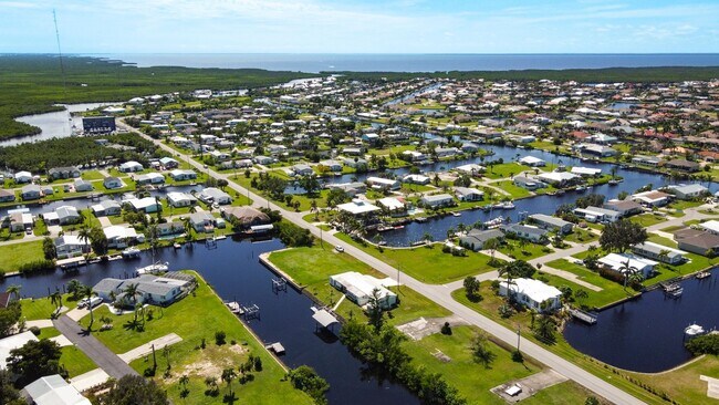 Building Photo - Punta Gorda Waterfront Getaway! Annual or ...
