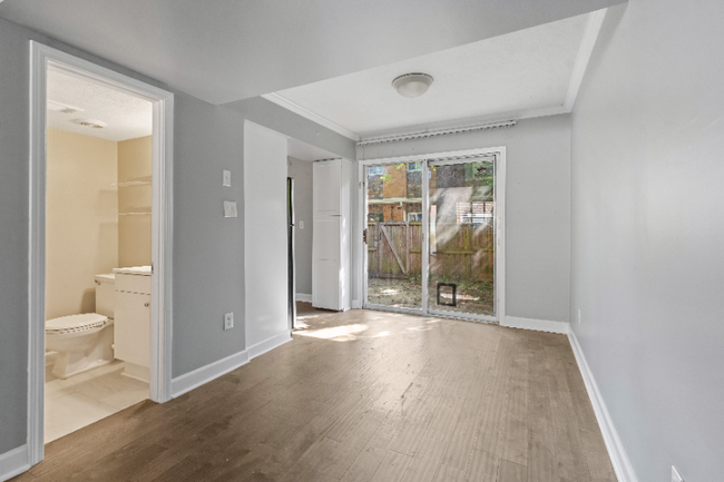 Building Photo - 120 Biscayne Dr NW