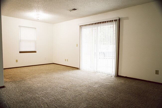 Foto del edificio - 3421 W Zoo Blvd