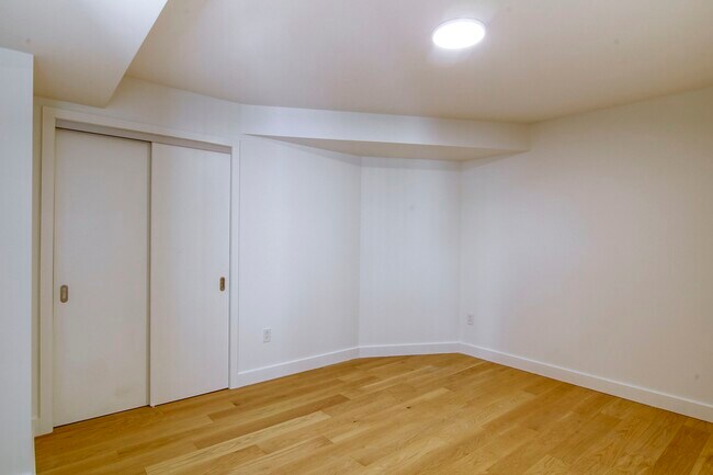 Photo du bâtiment - 10 Rosemount