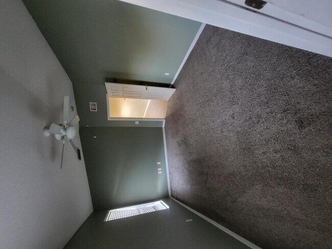 Building Photo - 4280 Ventana Blvd