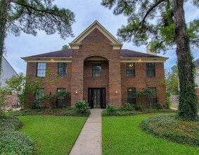 Building Photo - 17207 Meadow Heights Dr