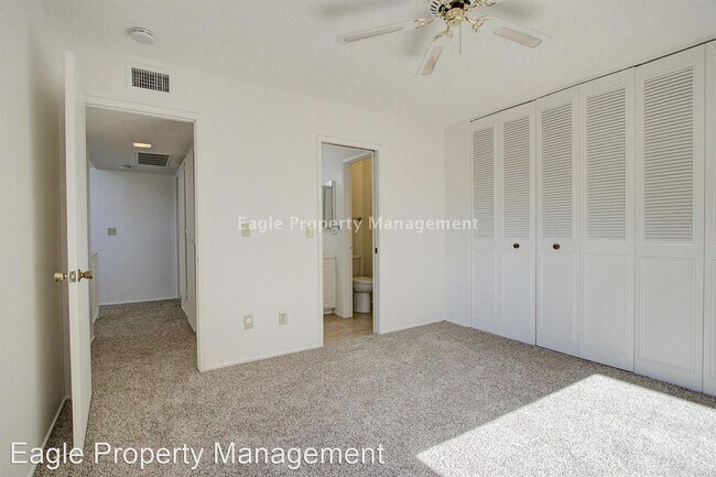 Building Photo - 3 br, 2 bath House - 5038 Greenberry Dr