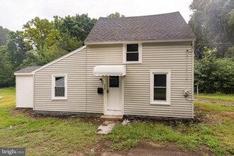 Building Photo - 119 Davis Ln