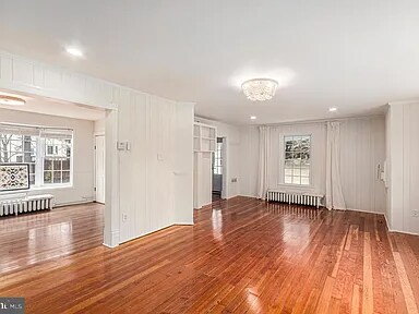 Building Photo - 1546 Dranesville Rd