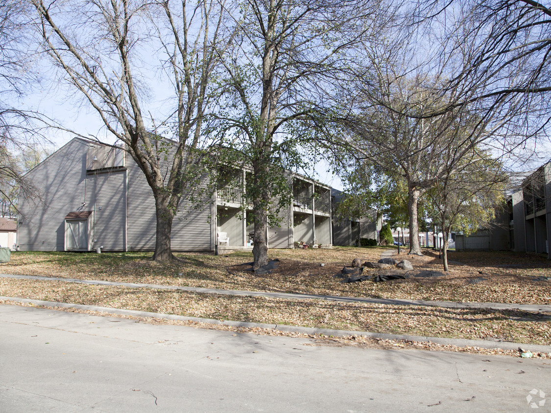 Primary Photo - Heritage Court