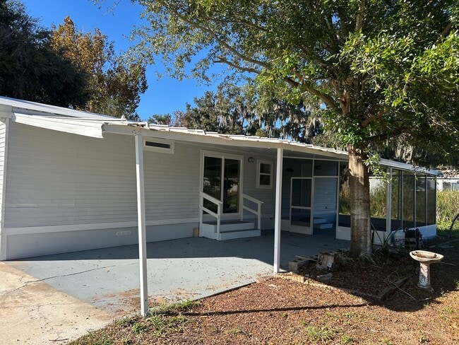 Building Photo - 3 bedroom, 2 bath