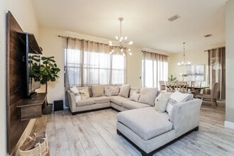 Building Photo - 8916 Madrid Cir