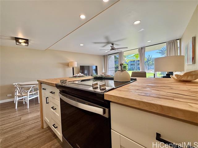 Foto del edificio - 87-561-561 Farrington Hwy