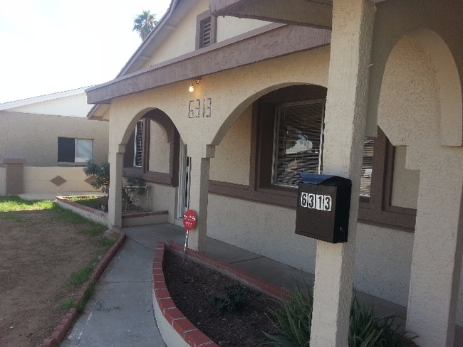 Photo - 6313 W Earll Dr House