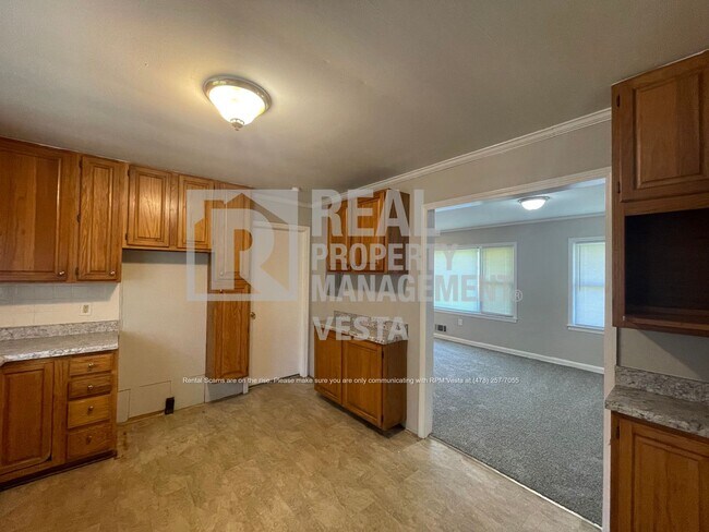 Foto del edificio - Recently Updated 3 Bedroom Home in South M...