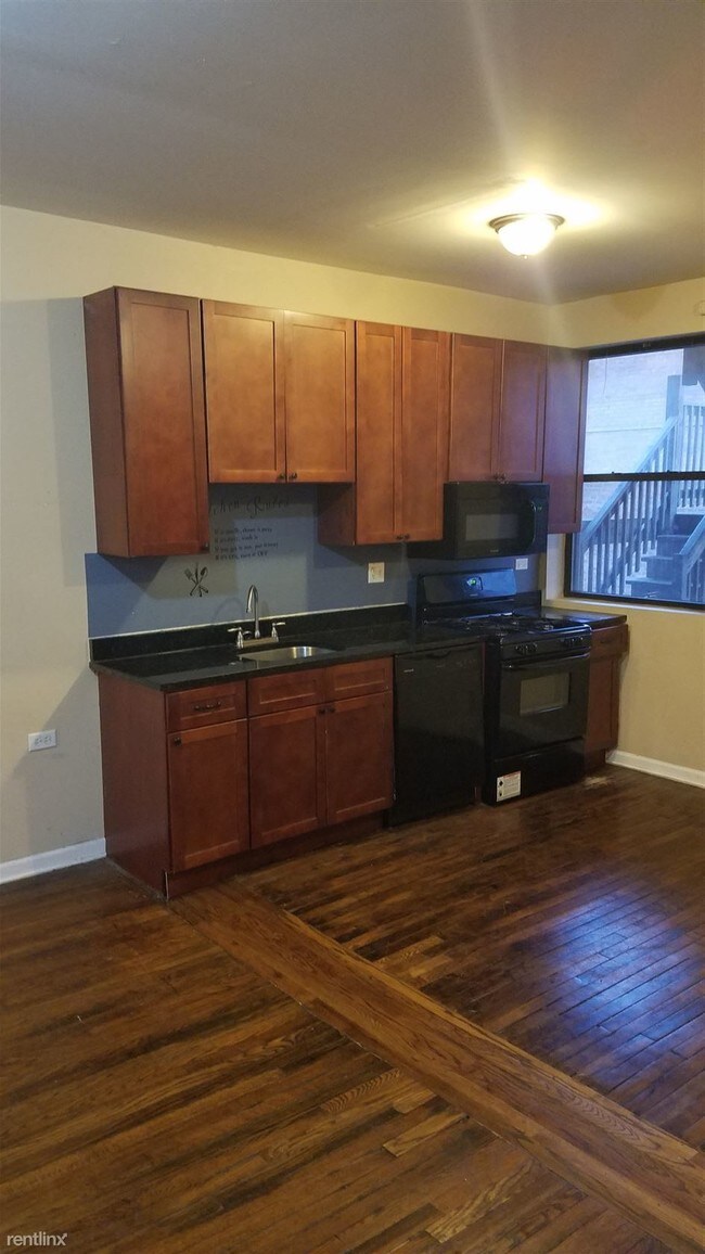 Building Photo - 7626 S Drexel Ave