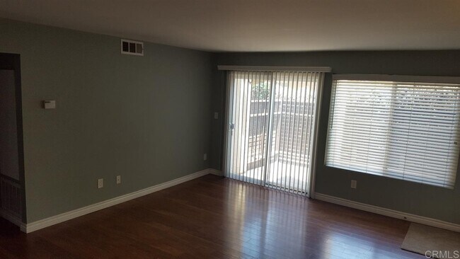 Foto del edificio - 1386 E Madison Ave