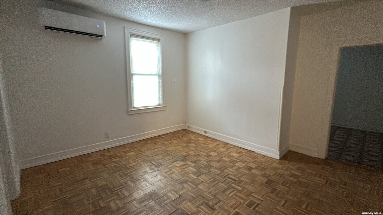Foto del edificio - 111-42 143rd St