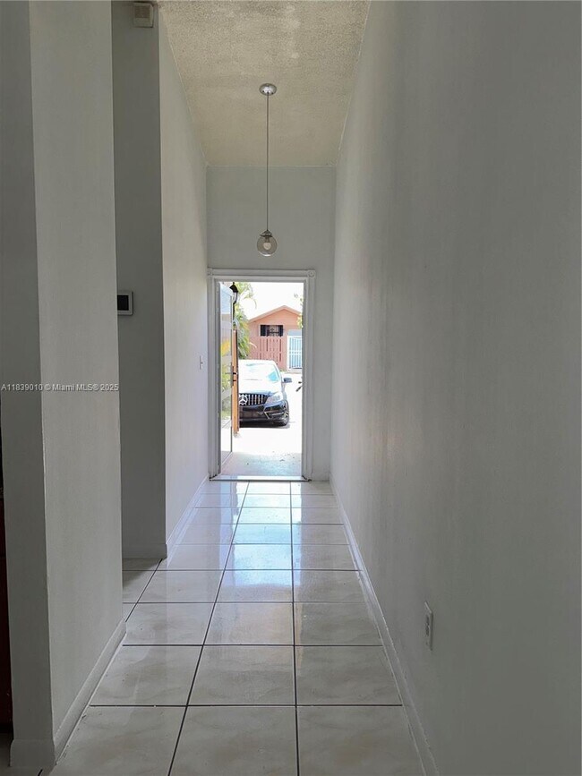 Foto del edificio - 6713 NW 188th Terrace