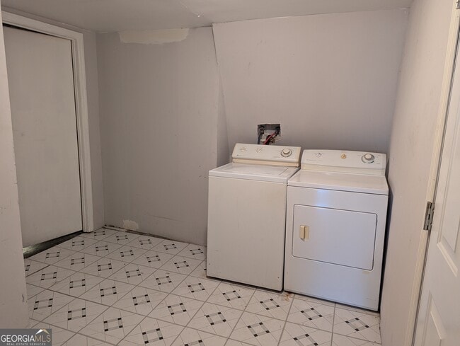 Building Photo - 4327 Old Register Rd