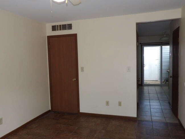 Building Photo - 3450 Macklen Rd