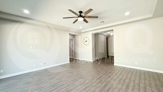 Building Photo - 7536 E Peralta Ave