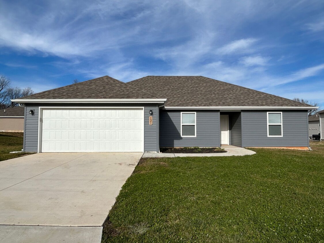 Primary Photo - 3 Bedroom New Build Rental Home in Aurora!