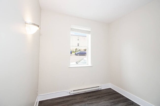 Building Photo - 309 Enfield Apartment