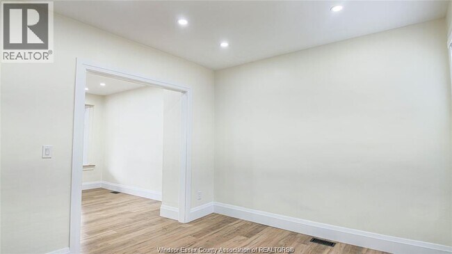 Building Photo - 116 Elm Ave