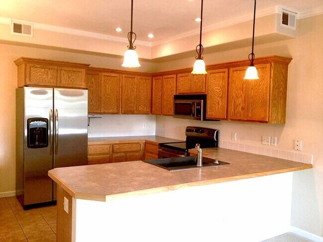 Building Photo - 2 Bed/2 Bath Condo in desirable Water Valley