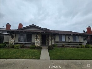 Building Photo - 16572 Delton Cir