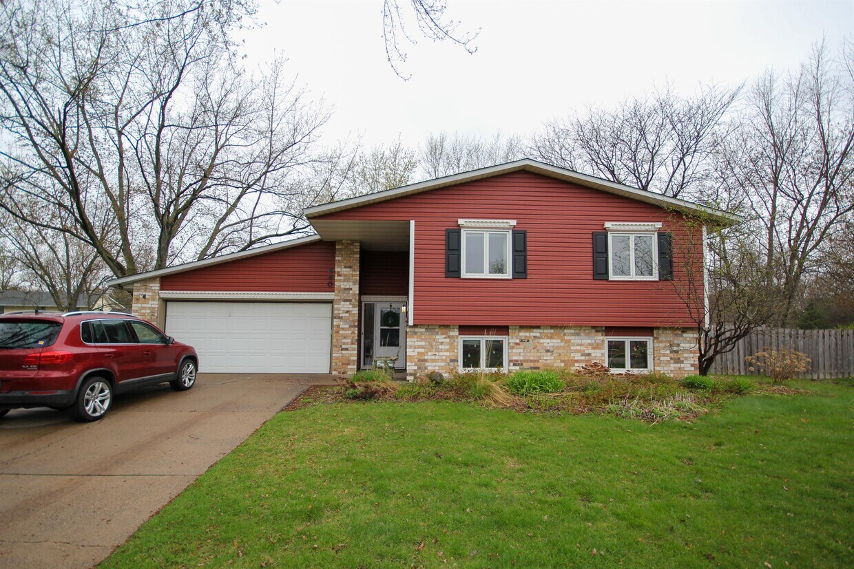 640 Hidden Valley Ct, Stillwater, MN 55082 House Rental in Stillwater