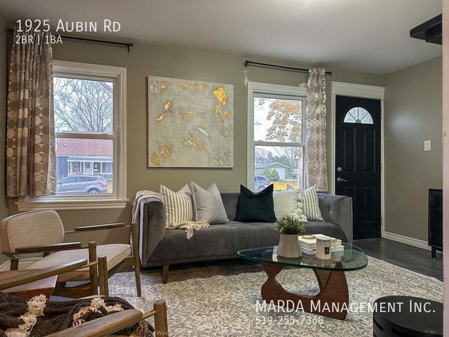 Building Photo - CHARMING 2 BED/1 BATH BUNGALOW - EAST WINDSOR + HYDRO,WATER & GAS!