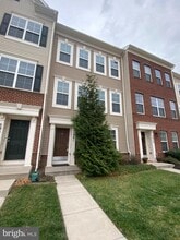 Building Photo - 5981 Jefferson Commons Way