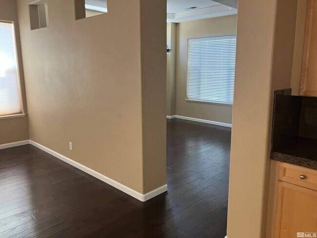 Building Photo - 2135 Kingman Ct