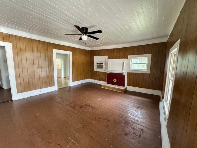 Building Photo - 2 or 3/1 in Grover, NC really located in E...